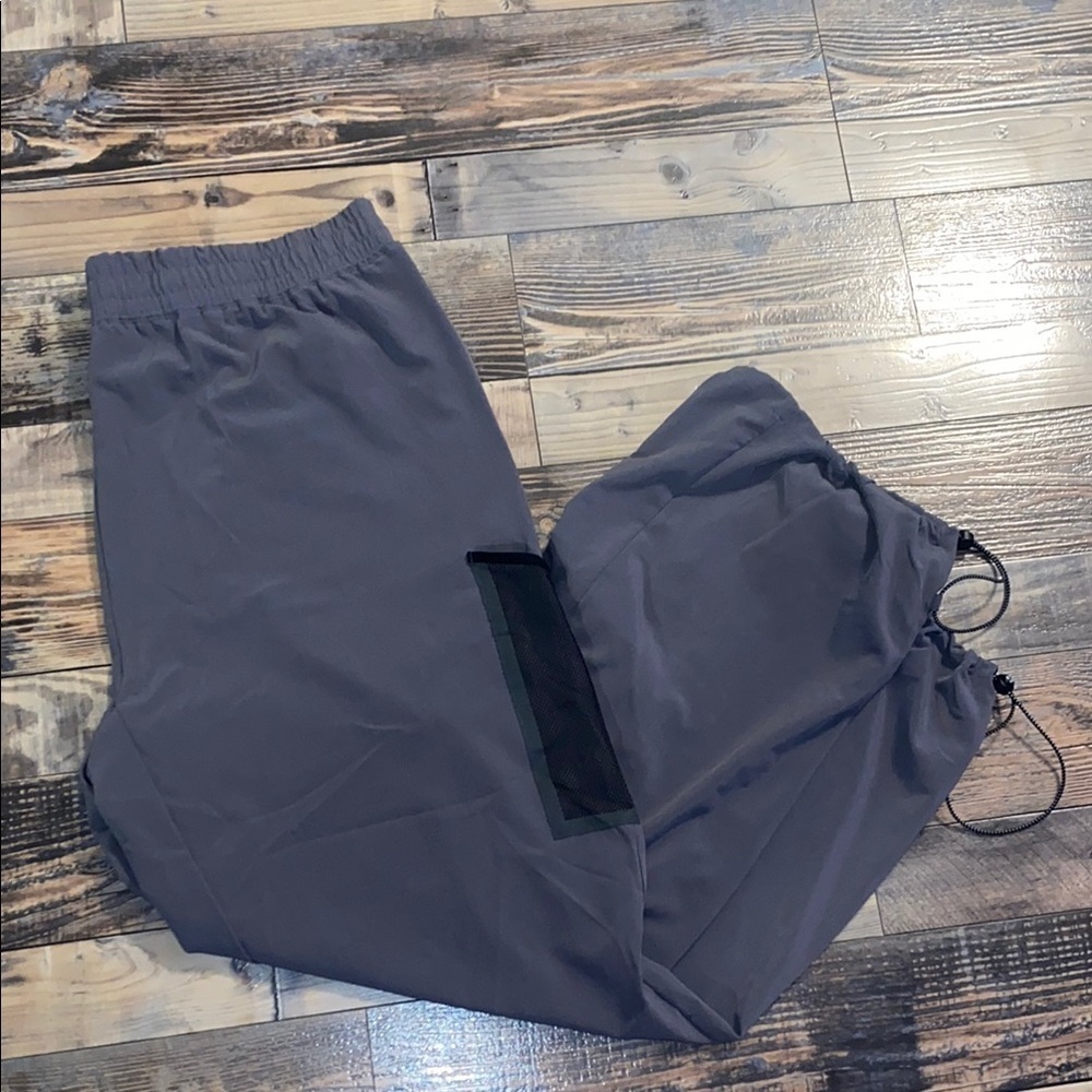 Sports Illustrated Dark gray activewear pants size XL